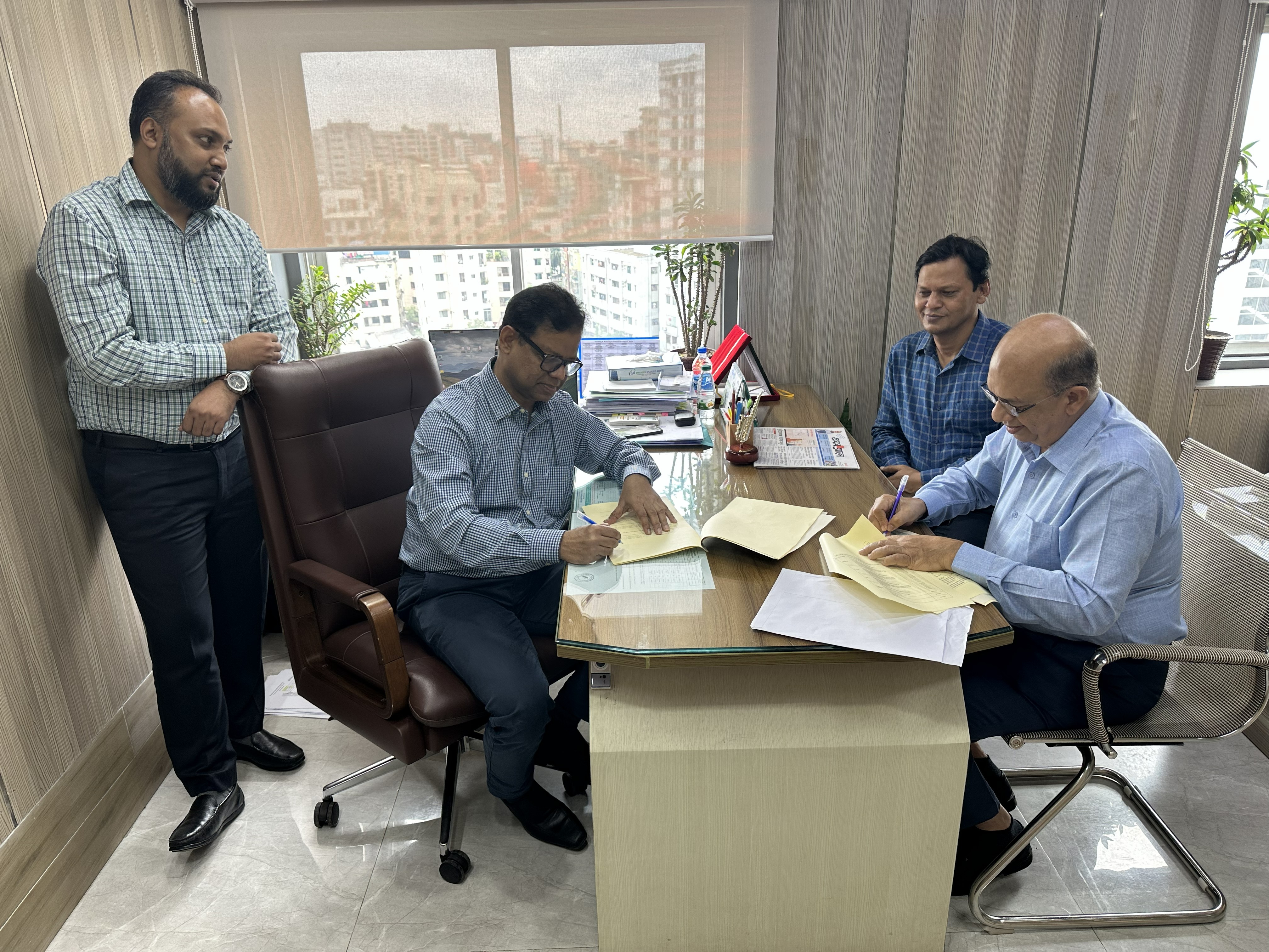 Contract signing image 1